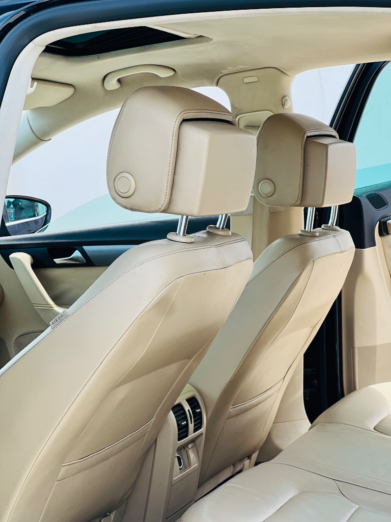 Volkswagen Passat - Photo 11