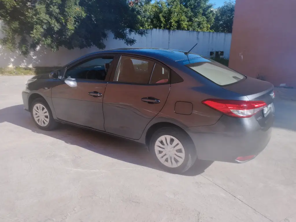 Toyota Yaris - Photo 3