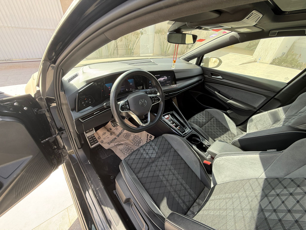Volkswagen Golf 8 - Photo 5