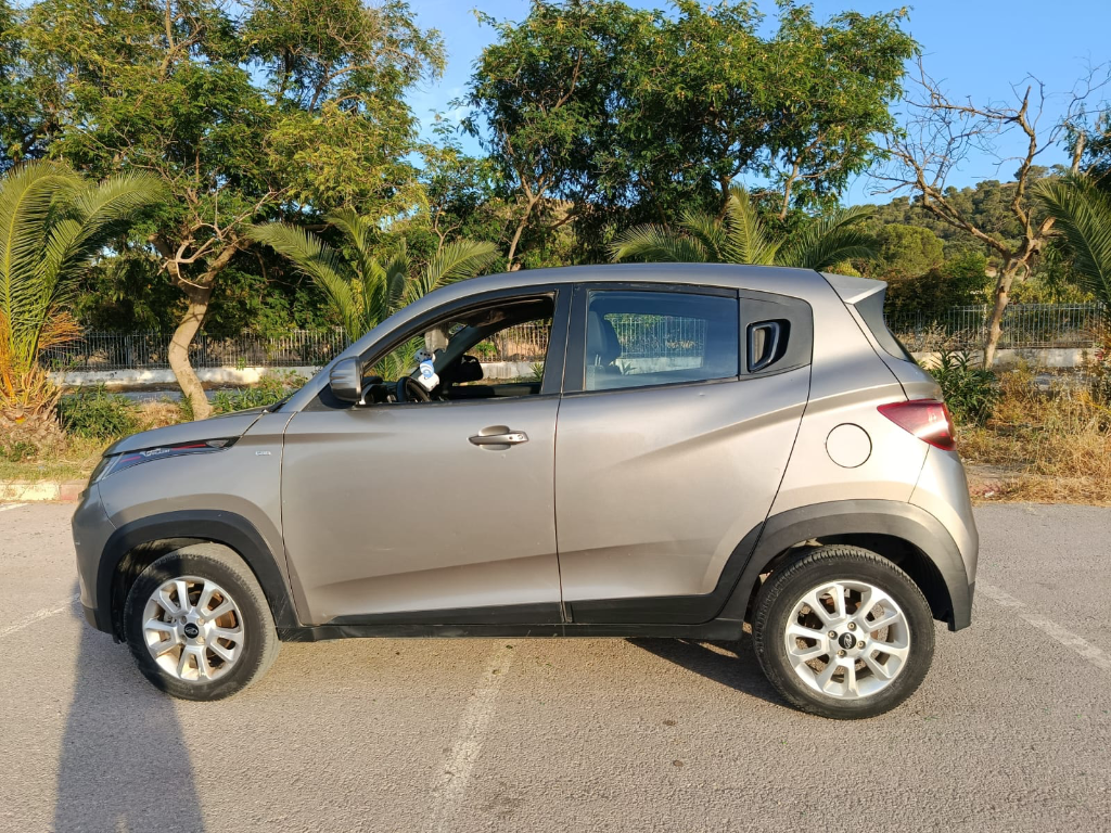 Mahindra KUV 100 - Photo 7
