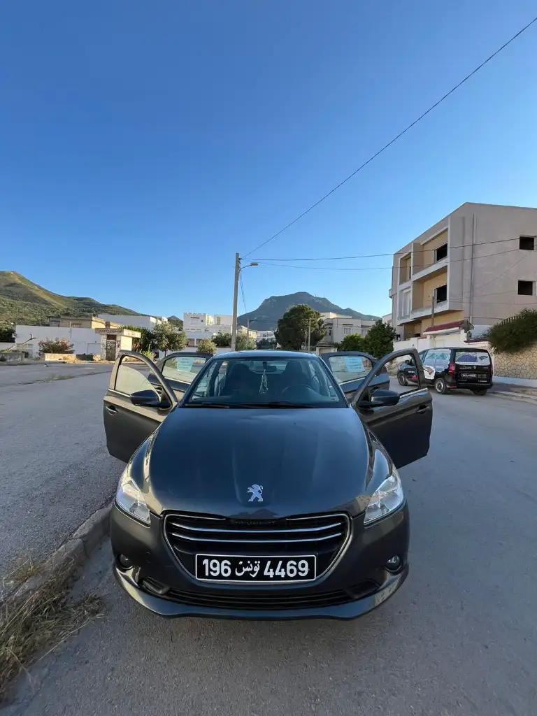 Peugeot 301 2017