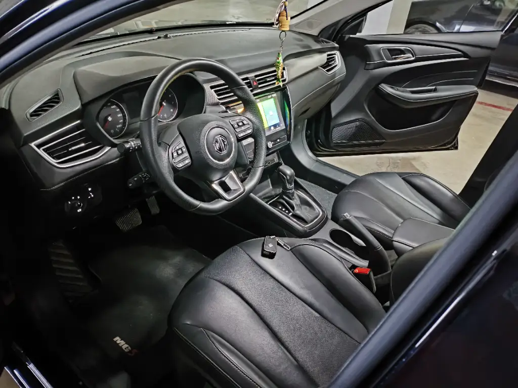 MG MG 5 - Photo 4