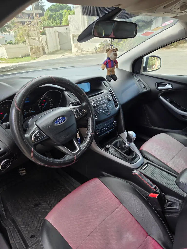 Ford FOCUS - Photo 5