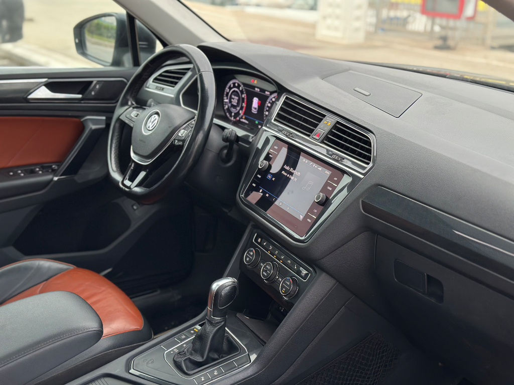 Volkswagen Tiguan - Photo 10