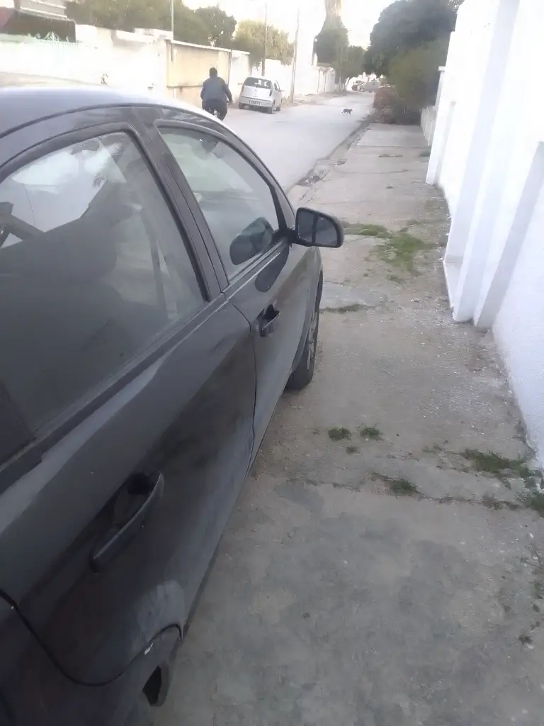 Chevrolet AVEO - Photo 4
