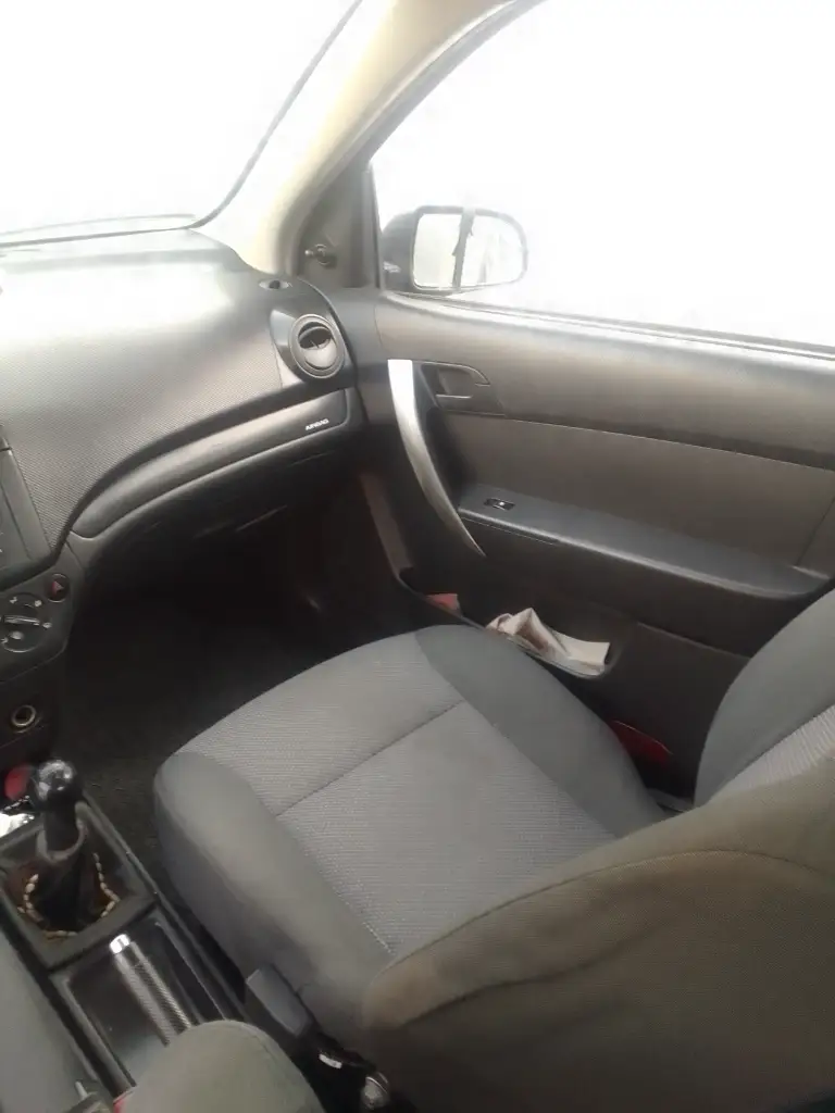 Chevrolet AVEO - Photo 8