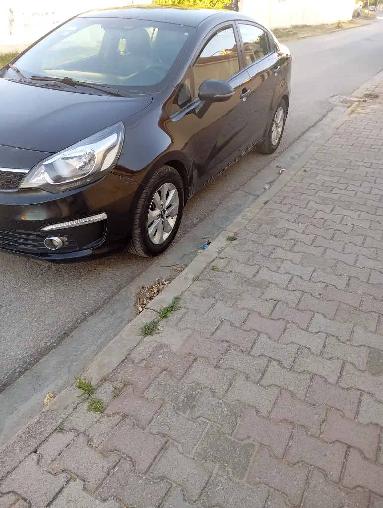Kia RIO - Photo 2