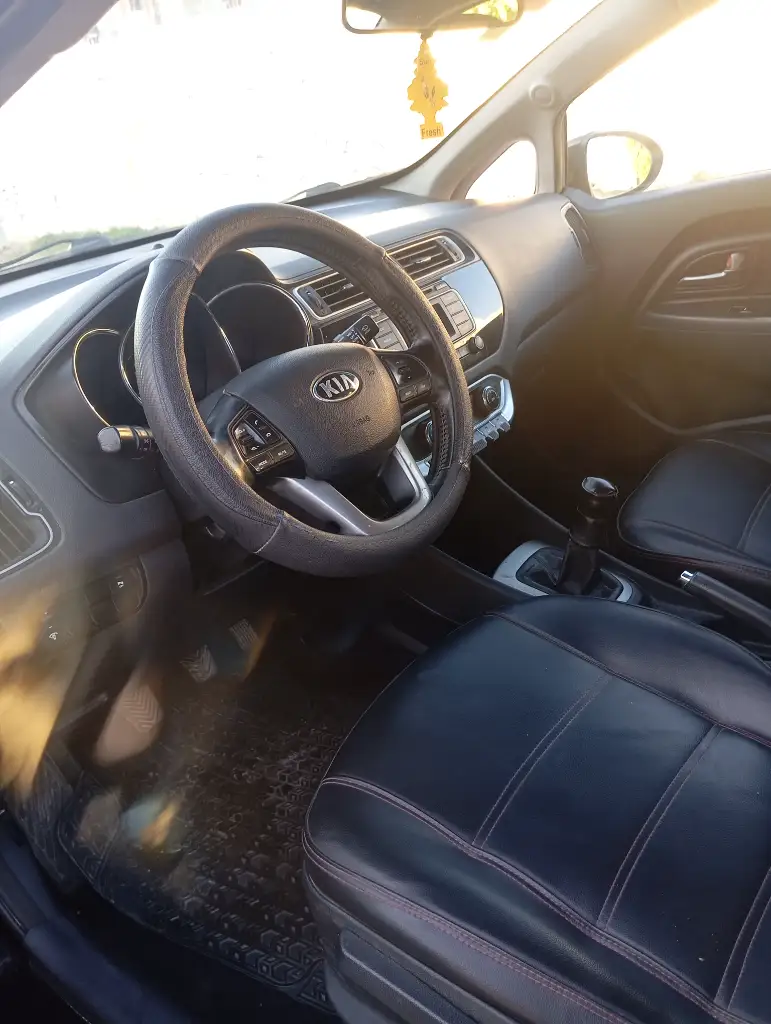Kia RIO - Photo 8