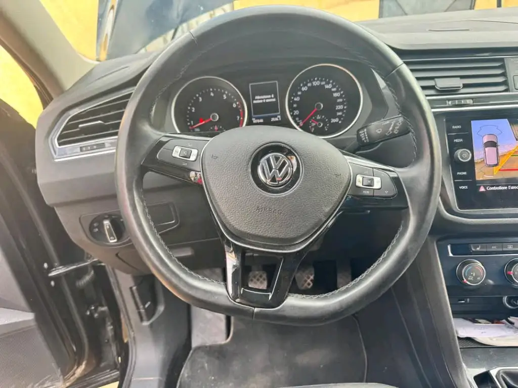 Volkswagen Tiguan - Photo 6