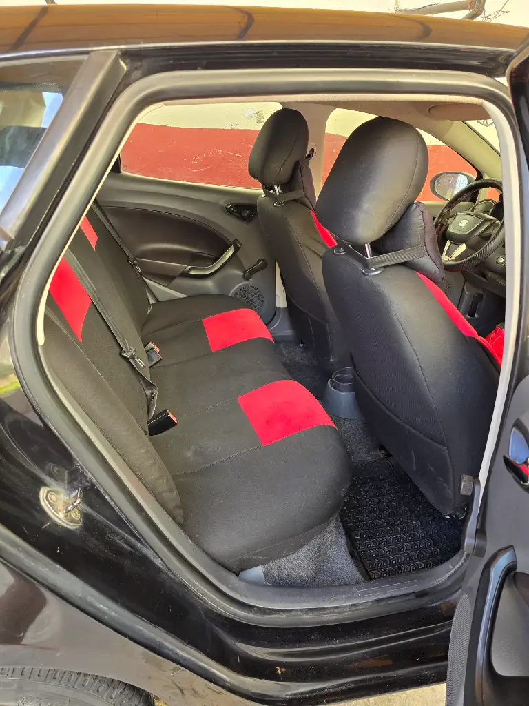 Seat Ibiza - Photo 3