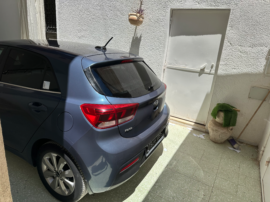 Kia RIO - Photo 9