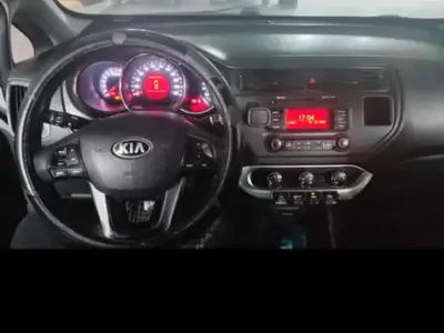 Kia RIO - Photo 3