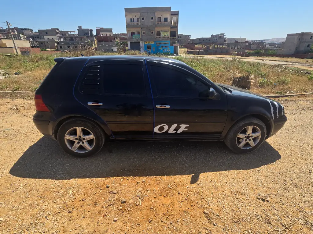 Volkswagen Golf 4 - Photo 2