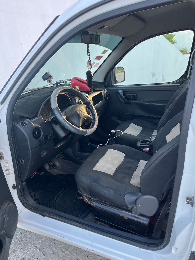 Citroen BERLINGO - Photo 8