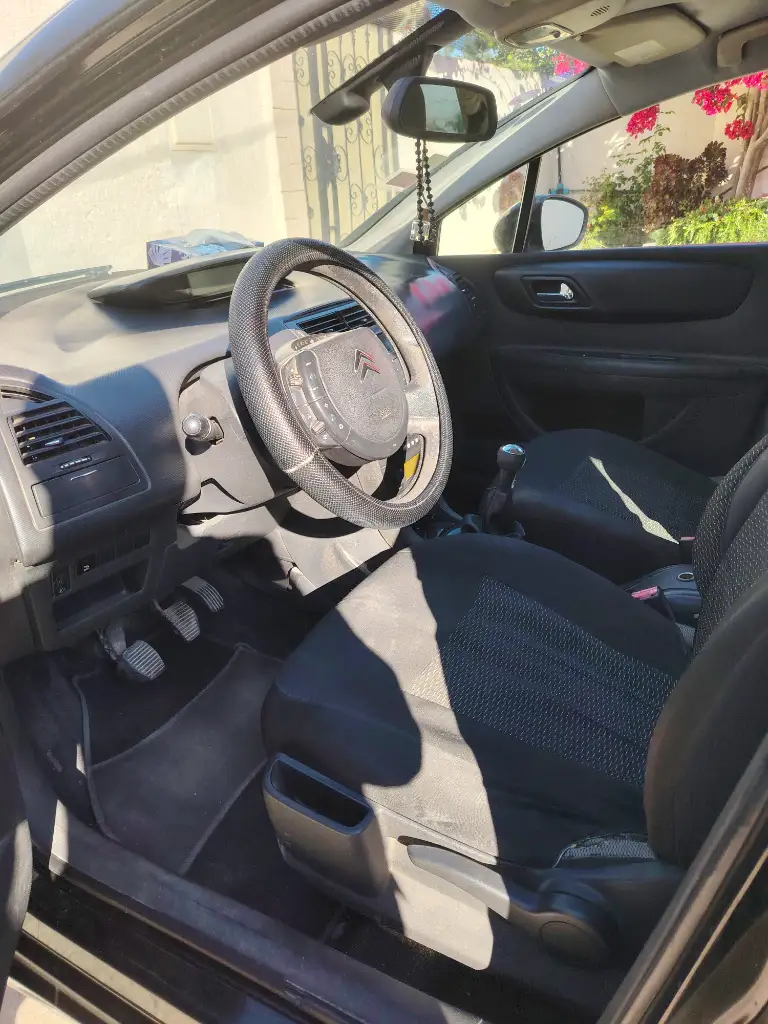 Citroen C4 - Photo 6