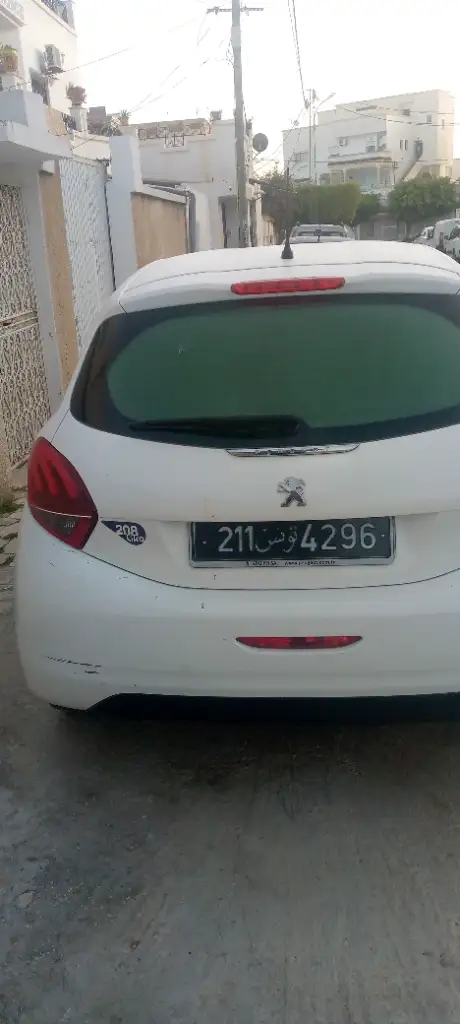 Peugeot 208 - Photo 3