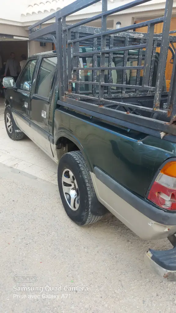 Isuzu AUTRE - Photo 6