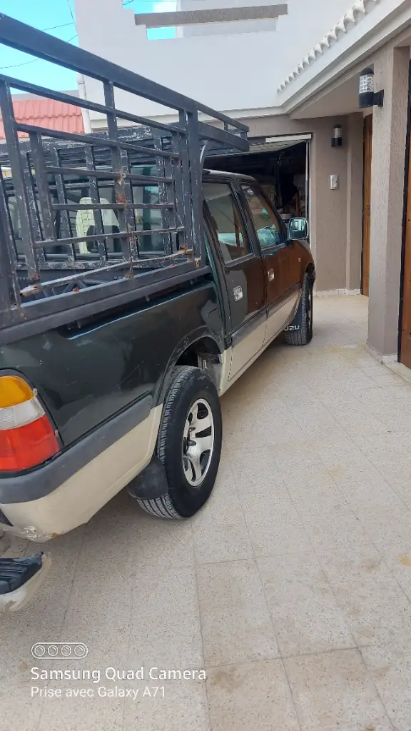 Isuzu AUTRE - Photo 9