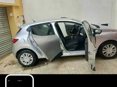 Renault Clio - Photo 2