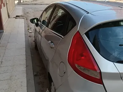 Ford FIESTA - Photo 2