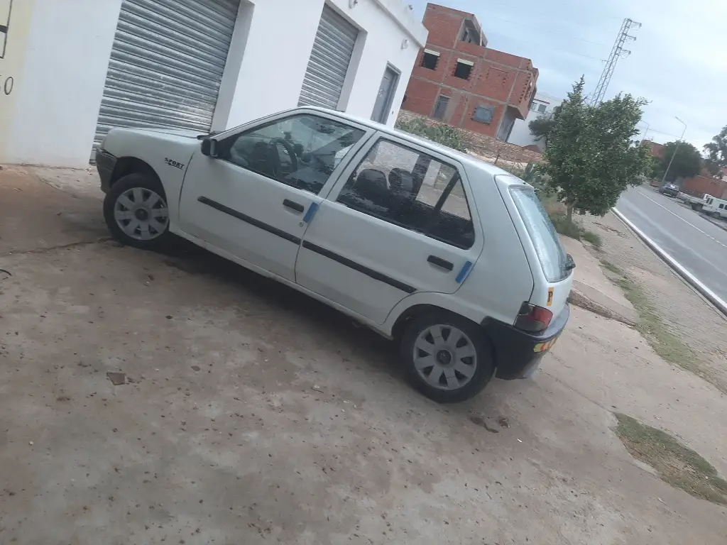 Peugeot 106 - Photo 2