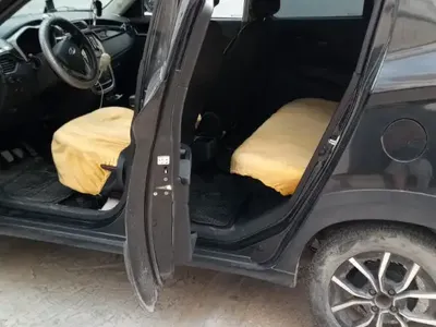 Mahindra KUV 100 - Photo 3