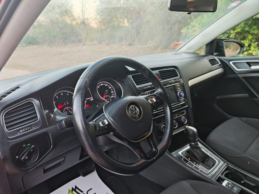 Volkswagen Golf - Photo 8