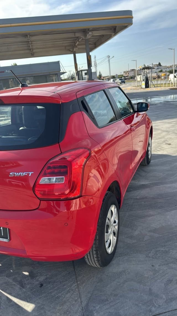 Suzuki Swift - Photo 8