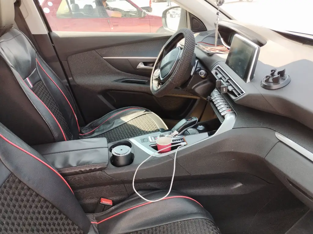 Peugeot 3008 - Photo 4