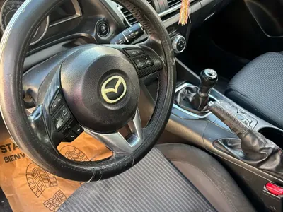Mazda MAZDA3 - Photo 3