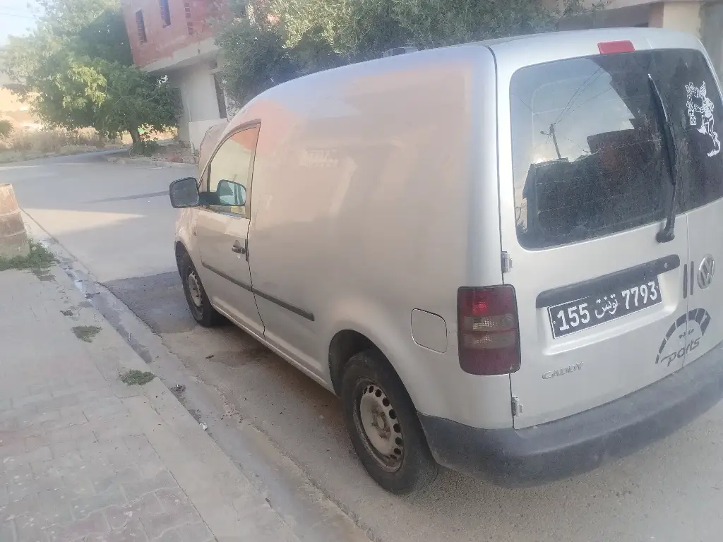 Volkswagen Caddy - Photo 2
