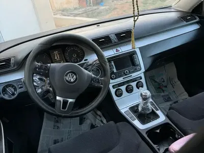 Volkswagen Passat - Photo 4
