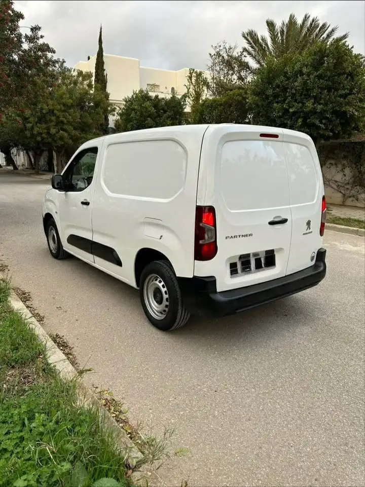 Peugeot Partner - Photo 3