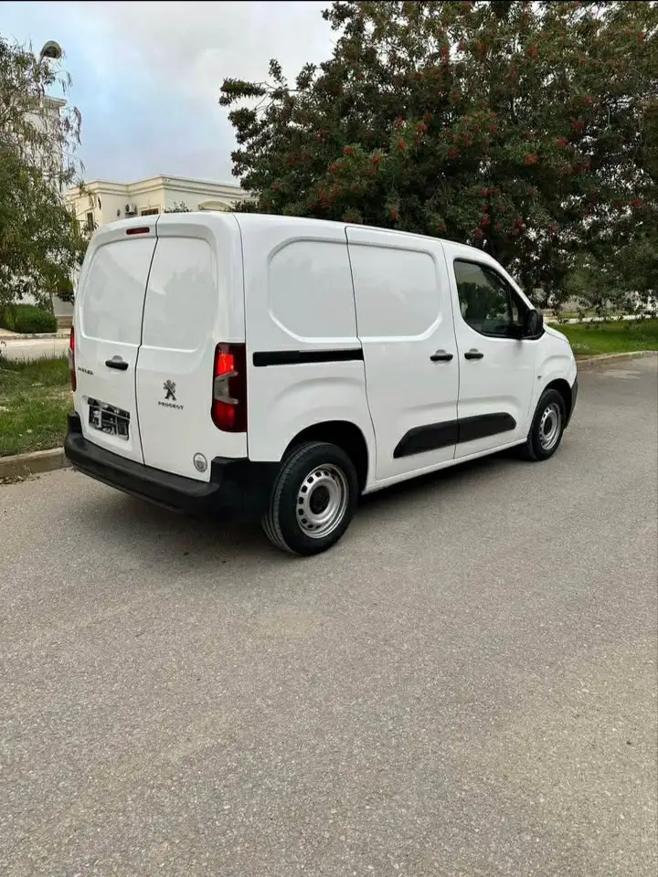 Peugeot Partner - Photo 6