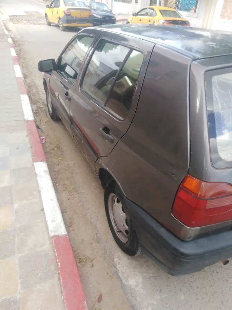 Volkswagen Golf - Photo 2