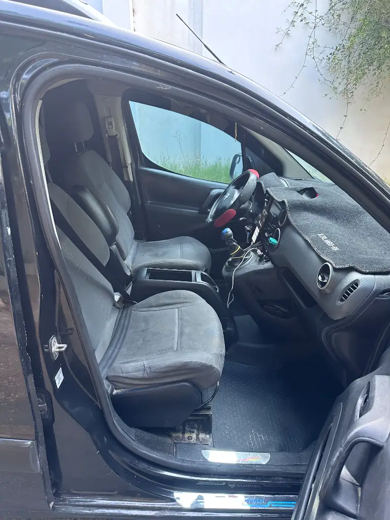 Citroen BERLINGO - Photo 4
