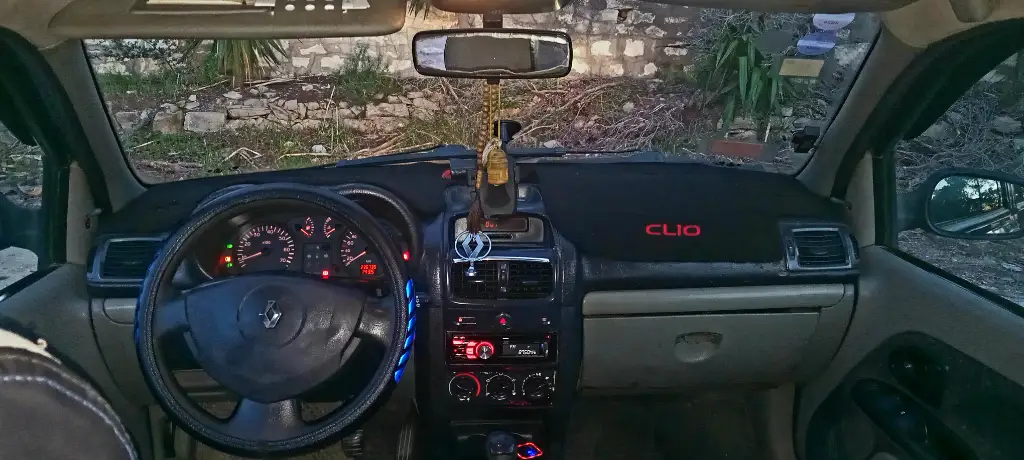 Renault Clio - Photo 4
