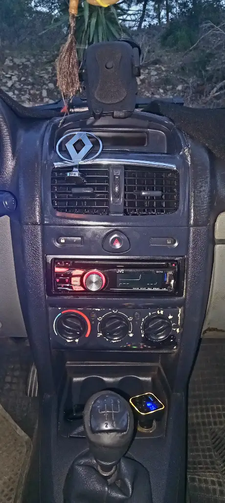 Renault Clio - Photo 6