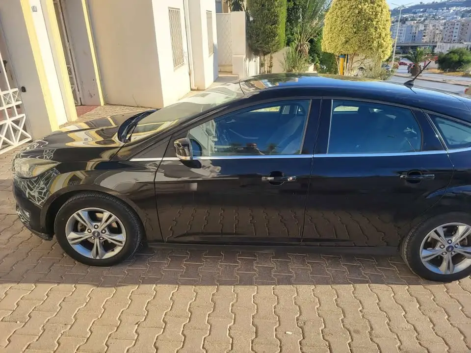 Ford FOCUS - Photo 3