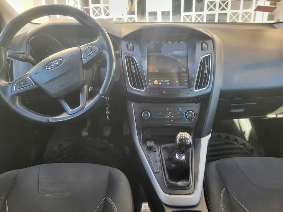 Ford FOCUS - Photo 4