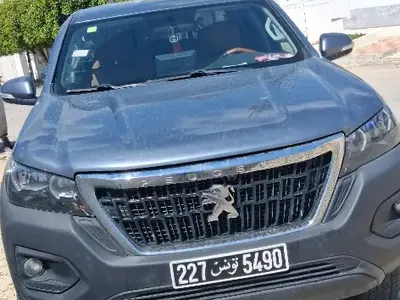 Peugeot Landtrek 2021