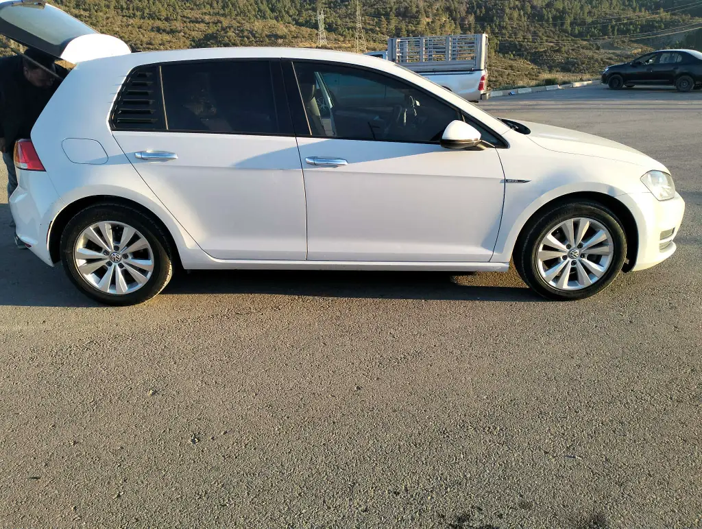 Volkswagen Golf - Photo 4