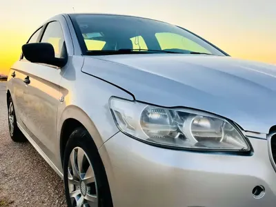 Peugeot 301 خليجية