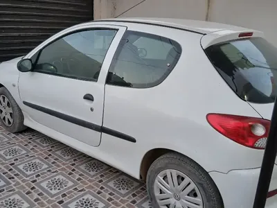 Peugeot 207 - Photo 8