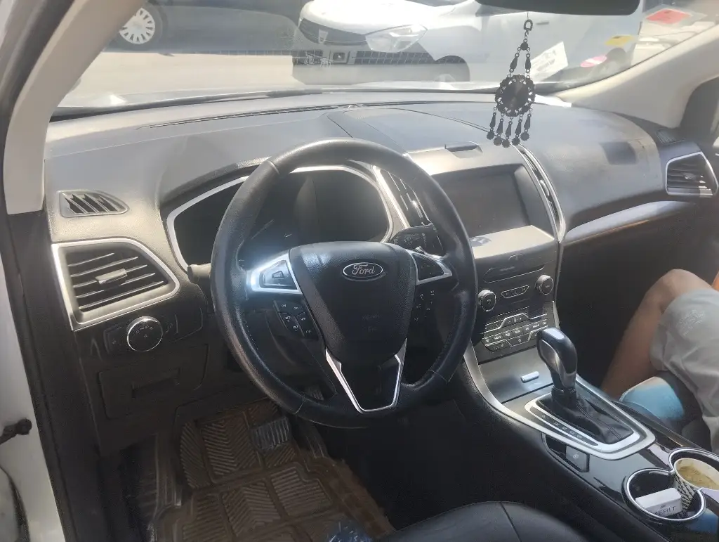 Ford EDGE - Photo 9