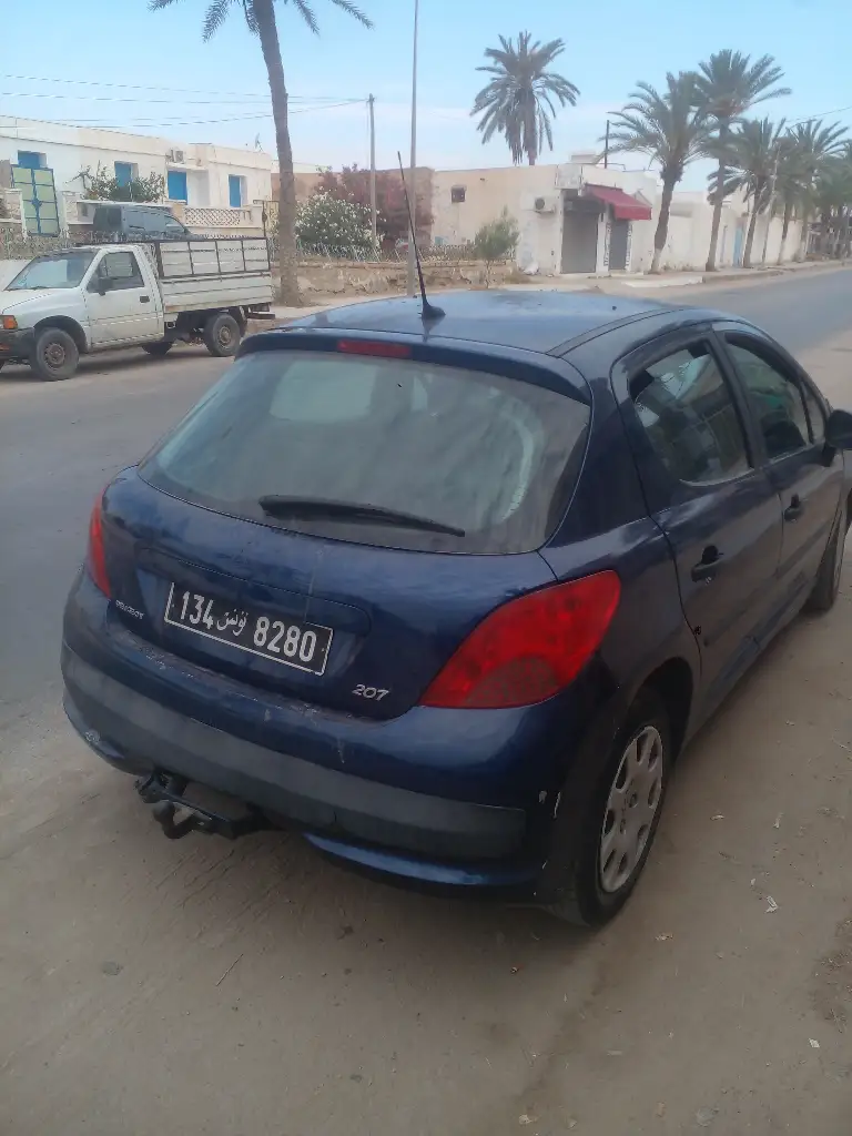 Peugeot 207 - Photo 2