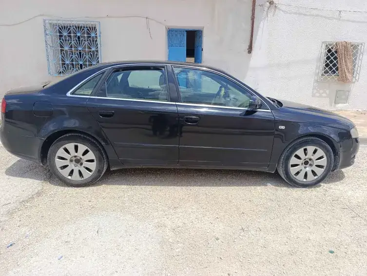 Audi A4 - Photo 5