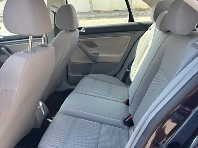 Volkswagen Jetta - Photo 3