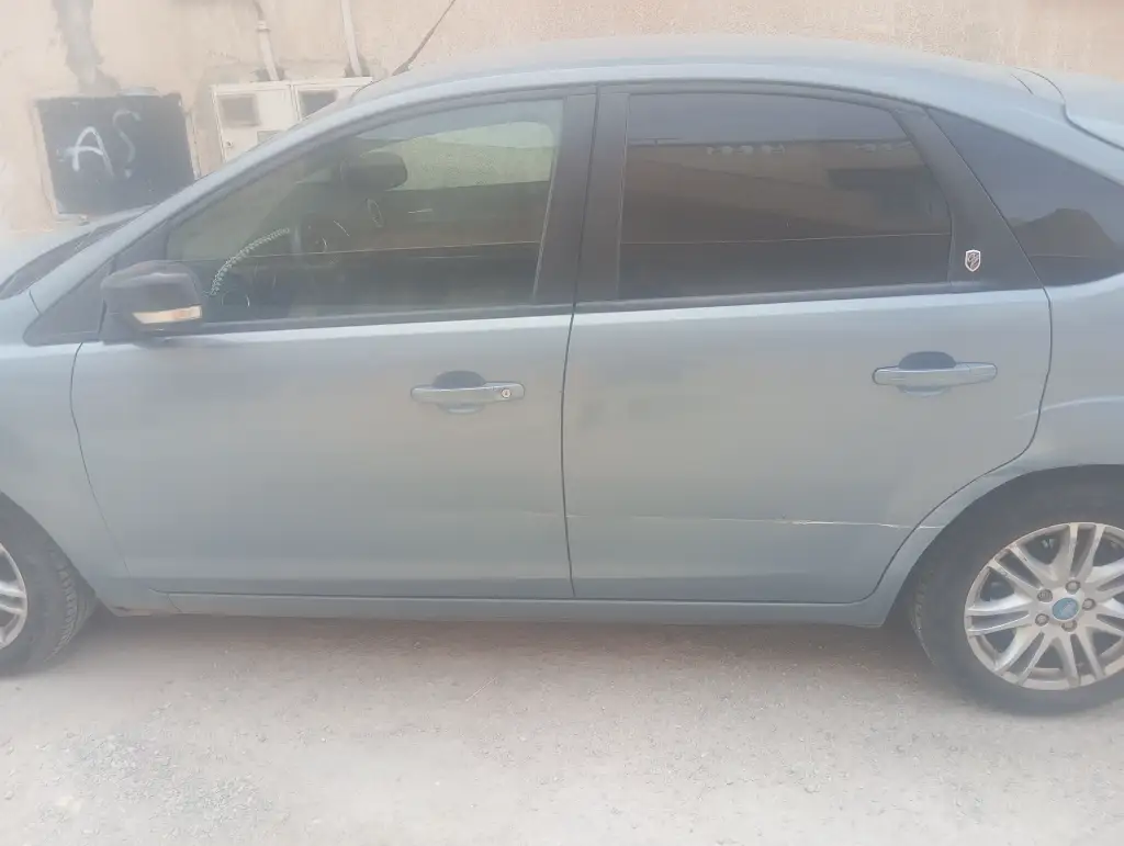 Ford FOCUS - Photo 3