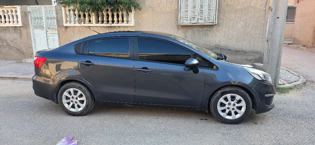 Kia RIO - Photo 2